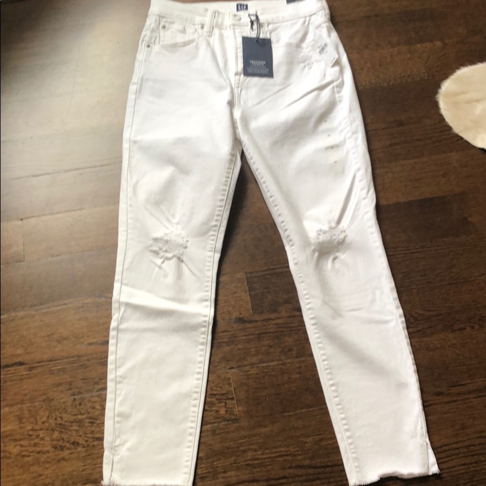 White Gap jeans Distressed